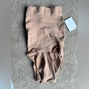 SKIMS Shapewear in Nude xxs/xs NWT